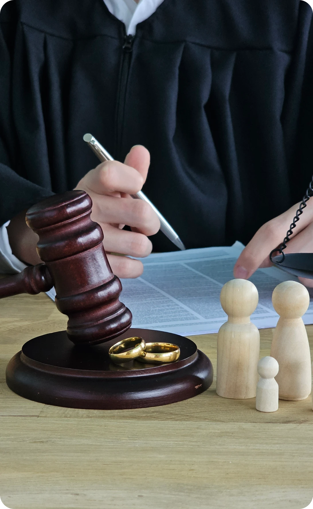 Guiding You Through Divorce & Family Matters – Simple, Steady Process