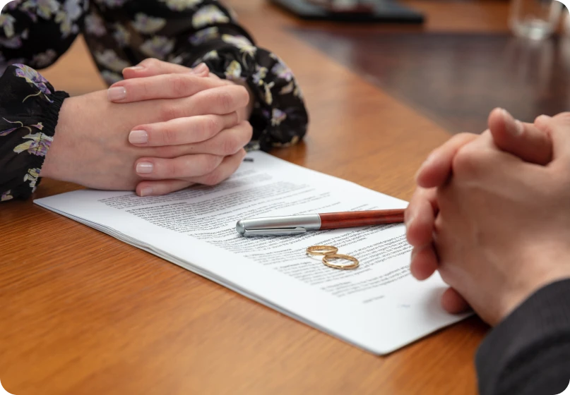 Legal consultation on uncontested divorce due to non-response from spouse.