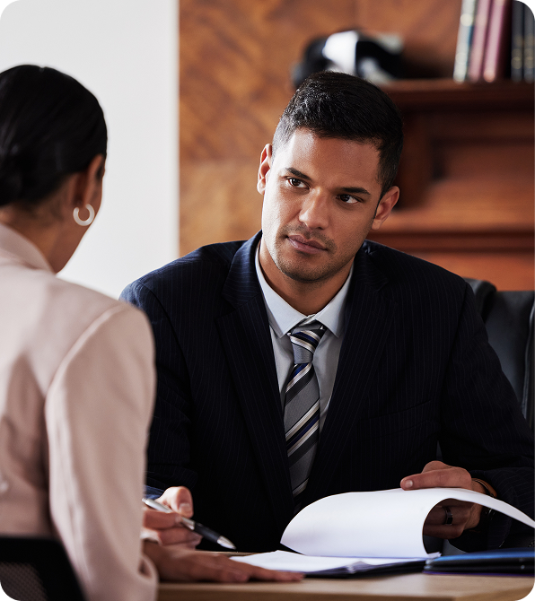 Legal consultation explaining independent legal advice and its importance before signing agreements.